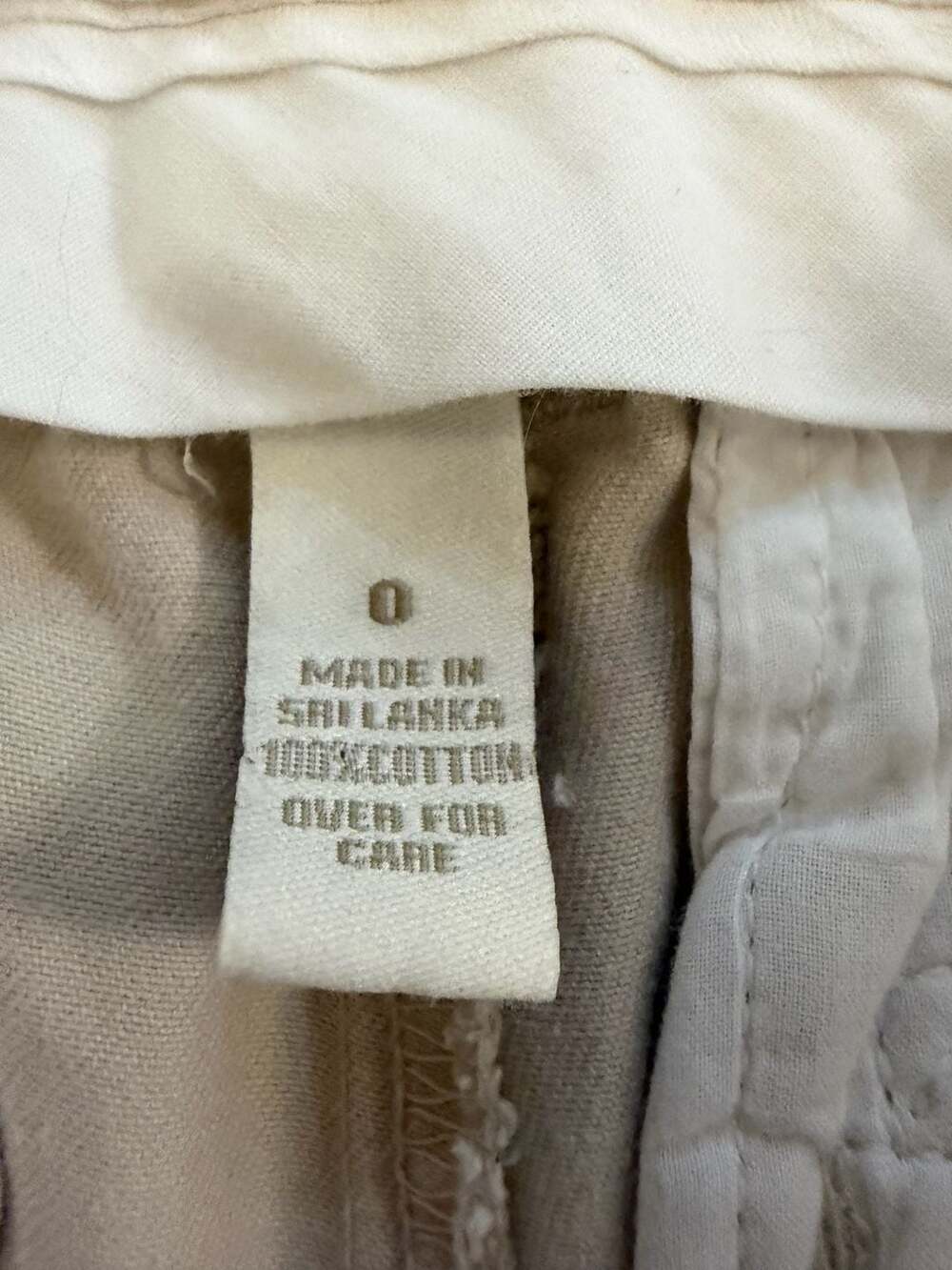 Y2K authentic 2000’s Abercrombie & Fitch Women's Twill Low Rise Bermuda Shorts - Picture 2 of 4